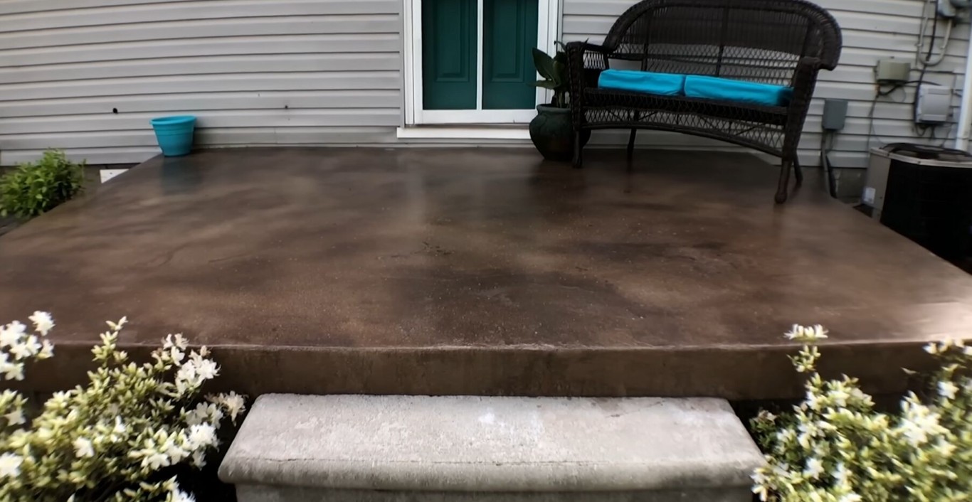 Decorative stained concrete patio in San Tan Valley backyard